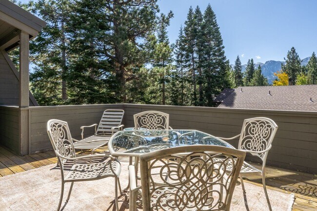 Building Photo - 283 Monterey Pine Rd