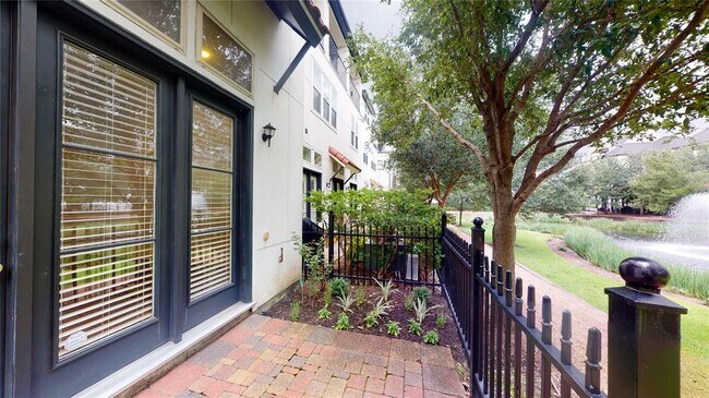 Building Photo - 1708 Upland Lakes