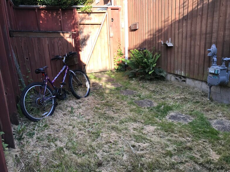 Studio: storage closet by gate - 1609 7th Ave SE