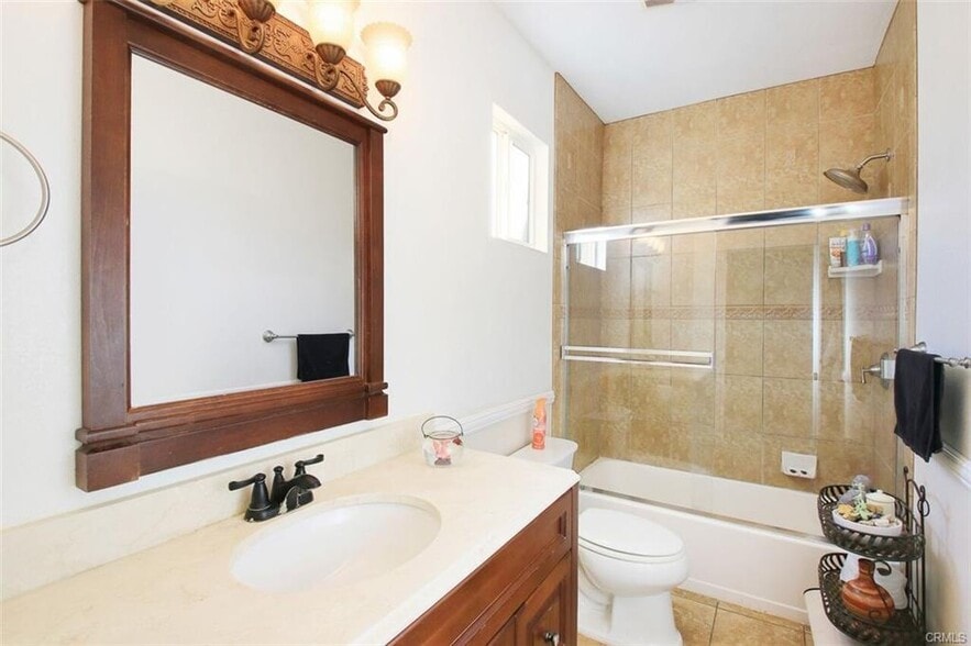 Primary Photo - 2134 N Thomas St