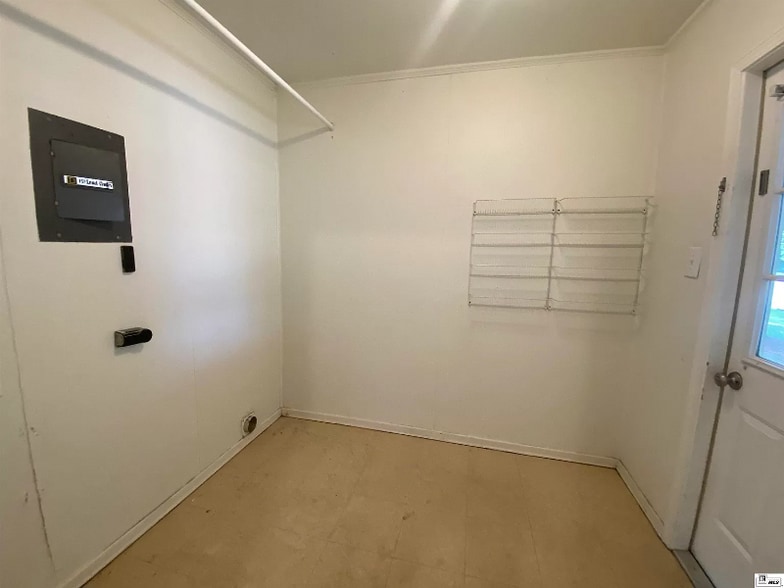 Building Photo - 513 Nichols Dr