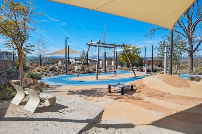 Building Photo - 27233 W Red Willow Ct