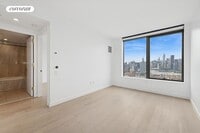 Building Photo - 3 Ct Square W