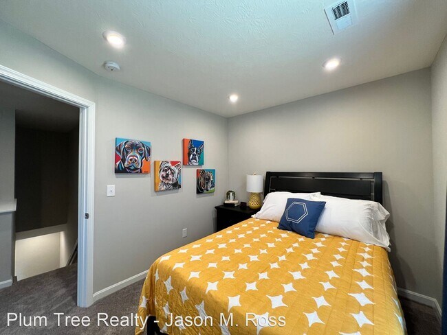 Building Photo - 4 br, 2.5 bath House - 7876 Ellington Court