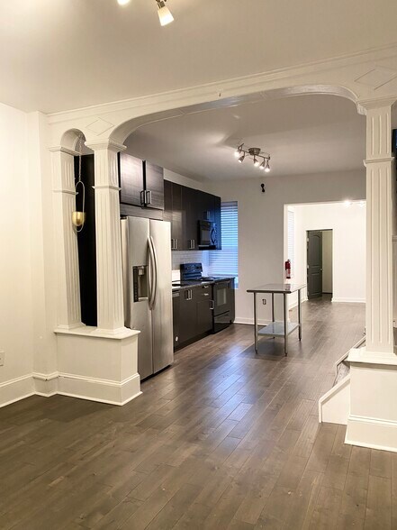 Kitchen - 808 N Union St