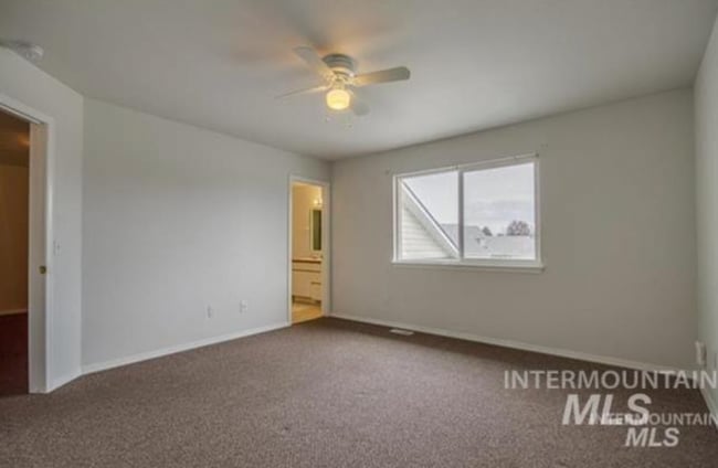 Building Photo - Townhome Columbia Village – Close to Everything Boise Offers