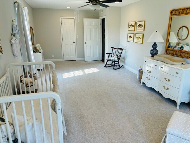 Building Photo - 303 Stonehaven Ln