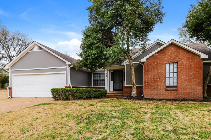 Building Photo - 423 Cairn Cove