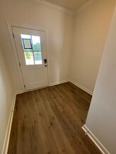 Building Photo - 222 Tiger Lily Dr