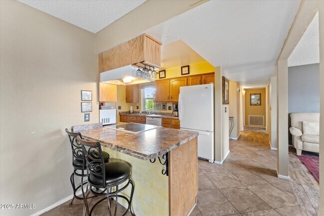 Building Photo - 5152 E Emerald Cir