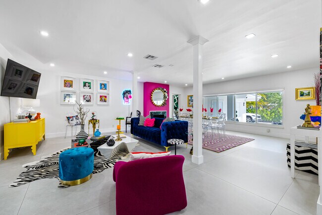Building Photo - 1627 Seabreeze Blvd