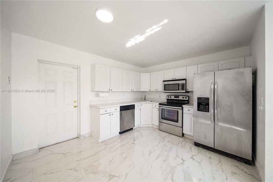Building Photo - 2709 NW 54th St