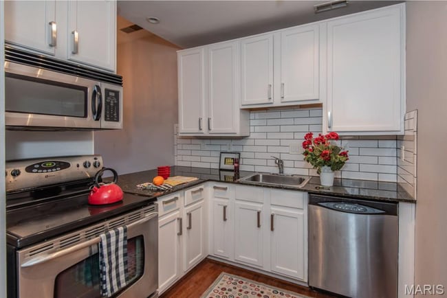 Building Photo - 627 Clara Ave