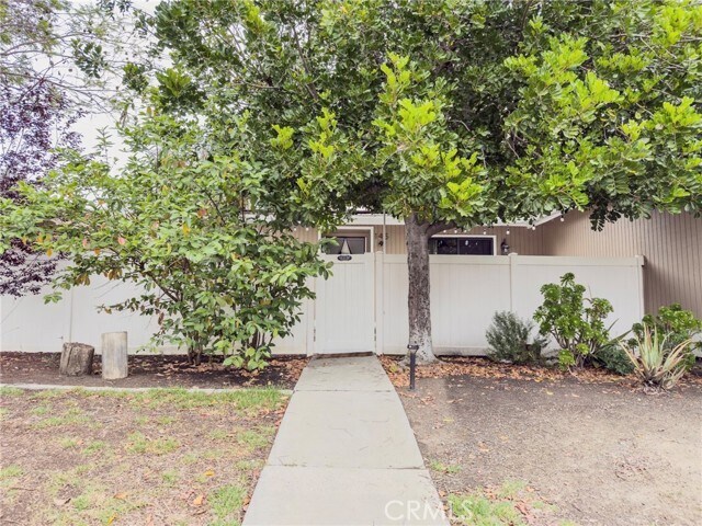 Building Photo - 25755 Via Lomas