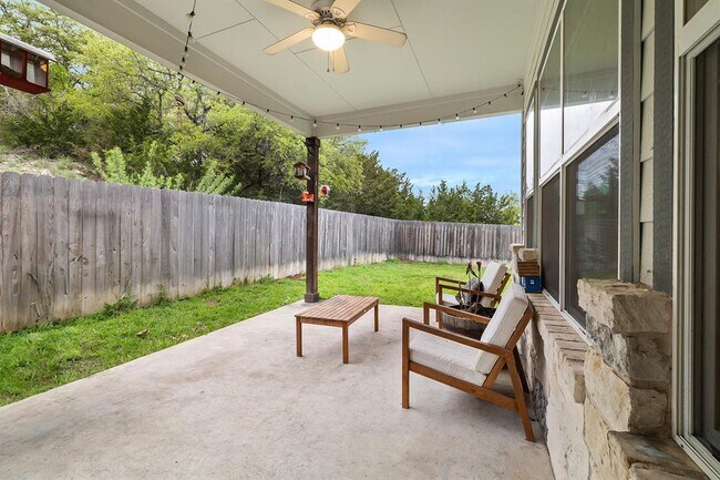 Building Photo - 706 Stow Dr