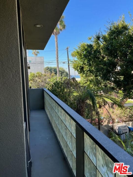 Building Photo - 20 28th Ave