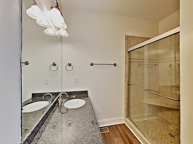 Building Photo - 447 Titans Cir