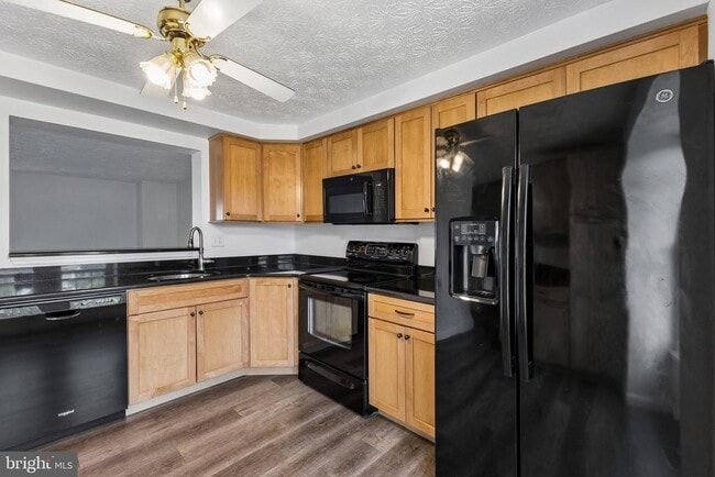 Building Photo - 2711 Neman Ct