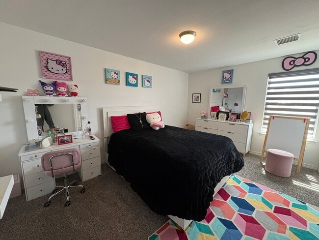 Building Photo - FAR EASTSIDE HOME FOR RENT