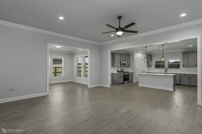 Building Photo - 212 Paisley Ln