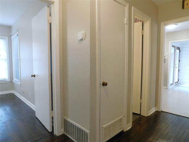 Building Photo - 817 Emery St