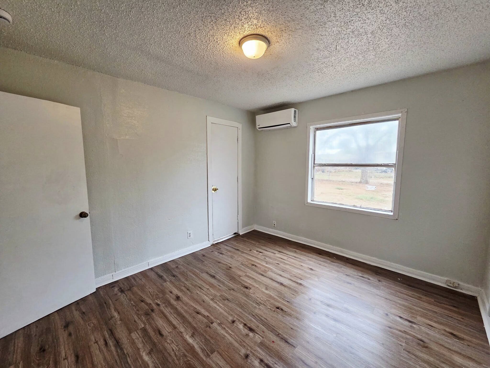 Building Photo - 1504 Sycamore St