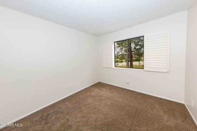 Building Photo - 6801 Pala Mesa Dr