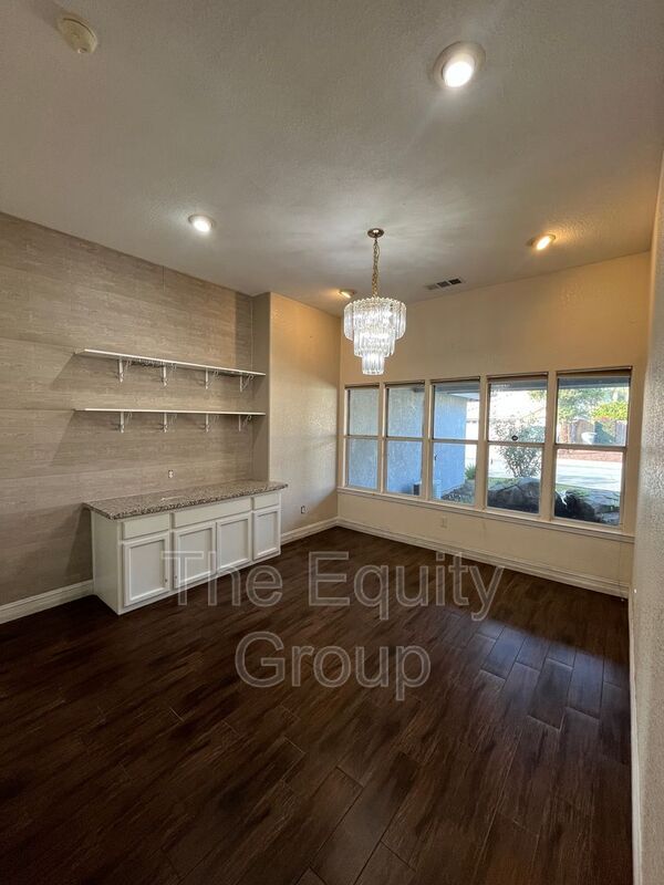 Building Photo - 3503 S Creekside Ct