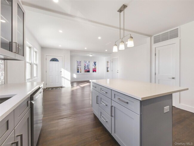 Building Photo - 27 Fremont St