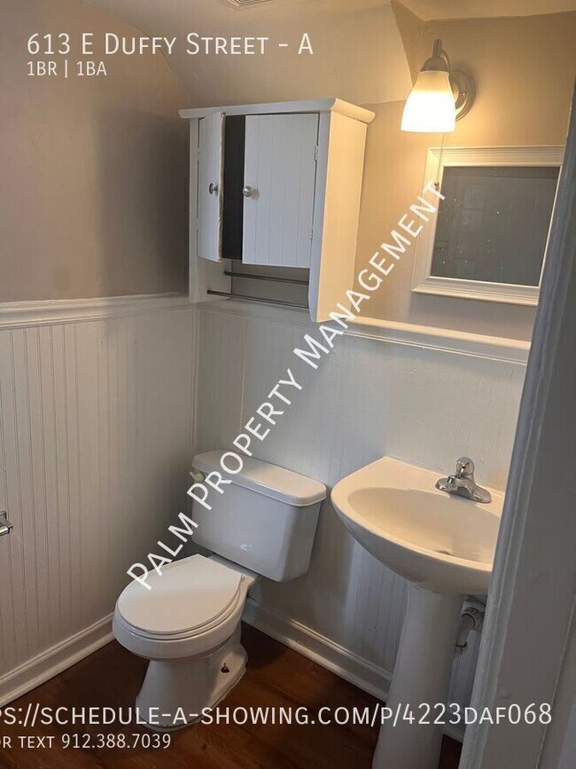 Building Photo - 613 E Duffy St