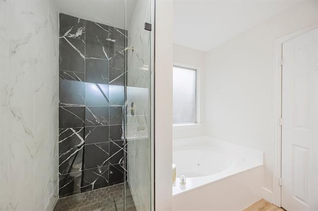 Building Photo - 907 Yellowstone Dr