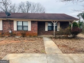 Building Photo - 1075 Eastview Rd NE