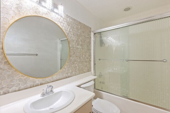 Building Photo - 26523 Starling Ct