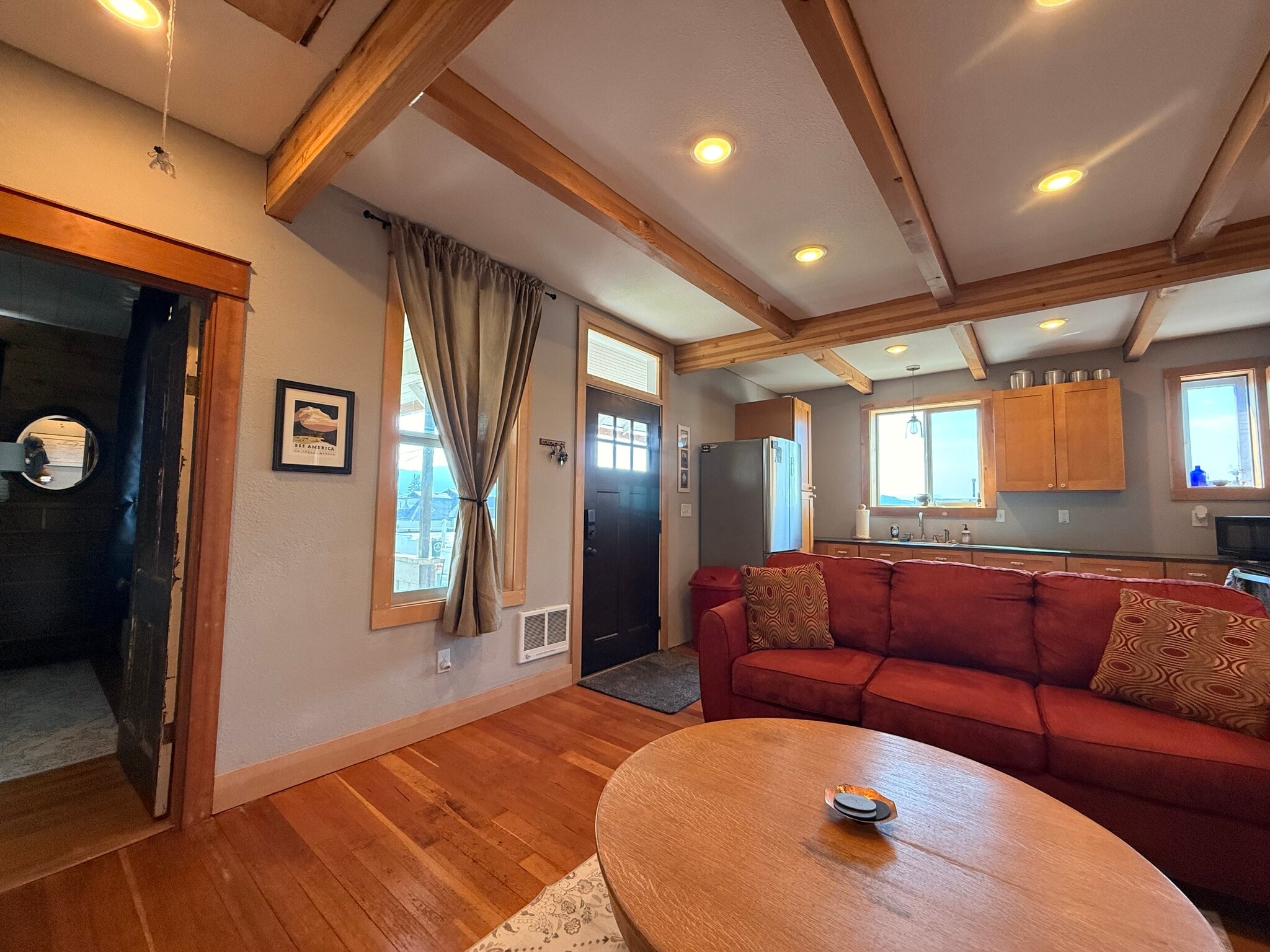 Building Photo - 215-1/2 N Emmett