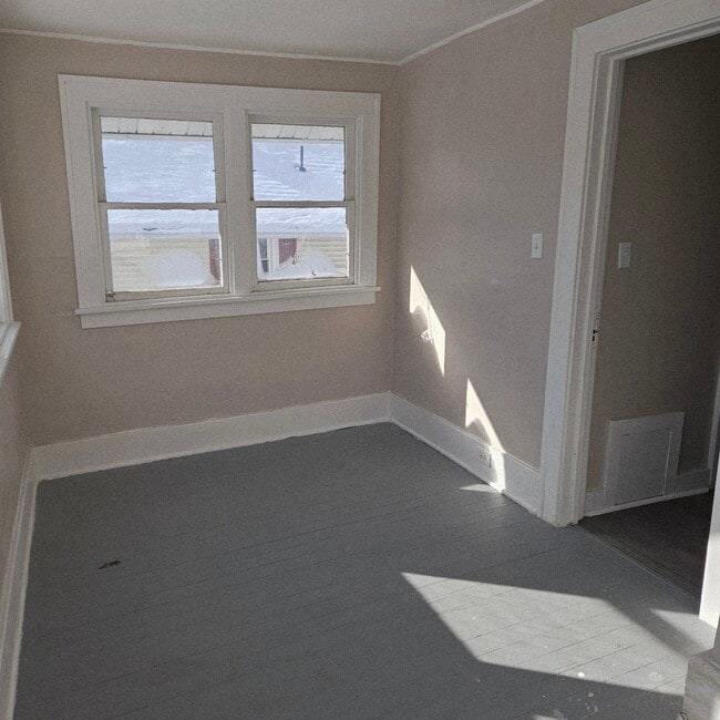 Building Photo - 35 Buffalo St