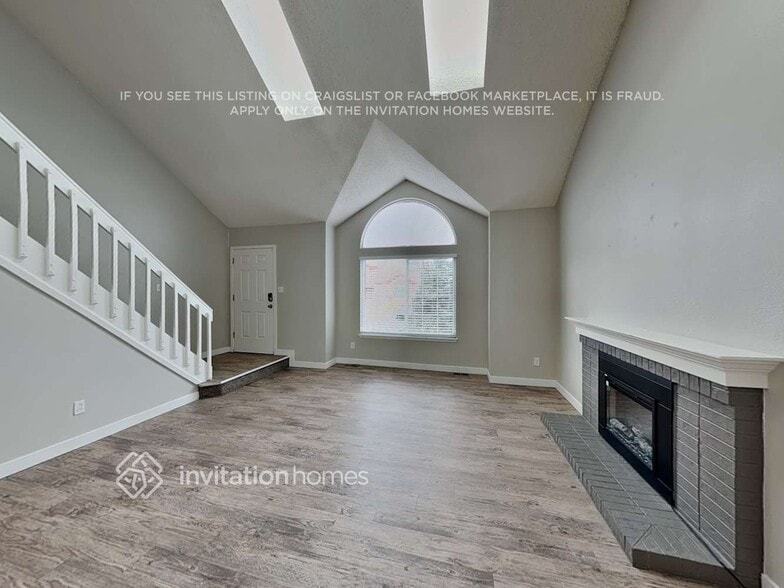 Building Photo - 10418 Strasburg Way