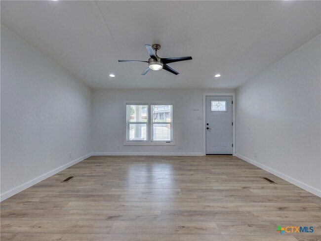 Building Photo - 4504 Atlantis Dr