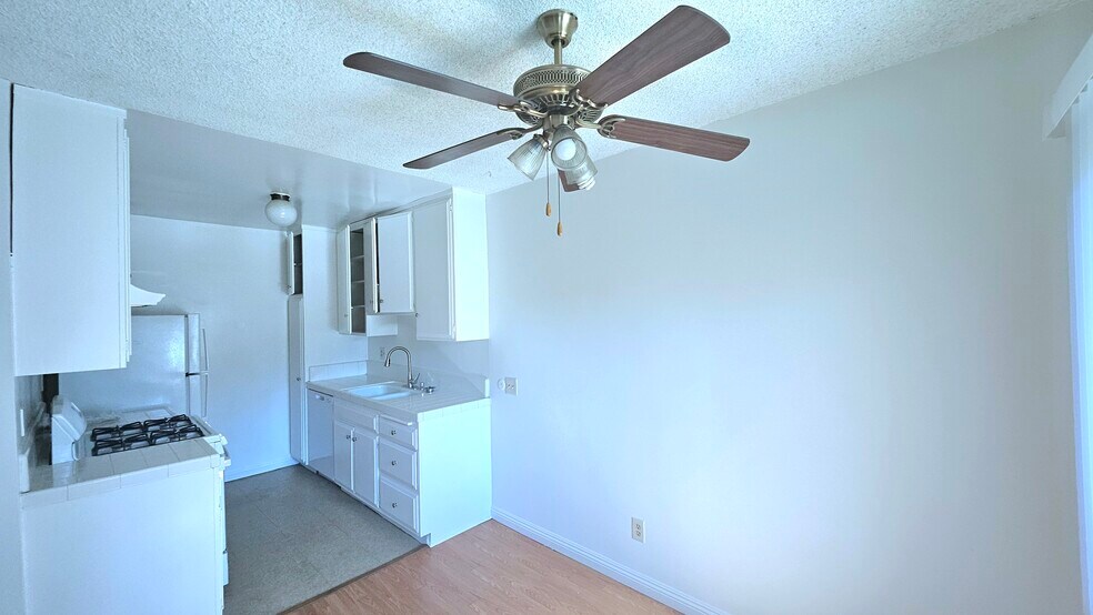 Building Photo - 3838 Keystone Ave