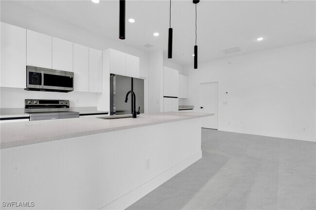 Building Photo - 2611 45th St W