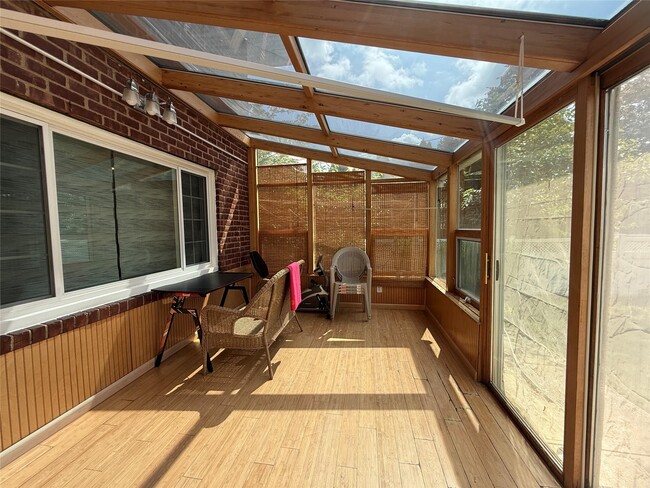 Building Photo - 50 Terrehans Ln