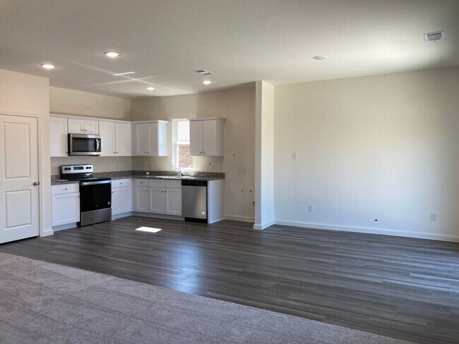 Building Photo - 3 Bedroom 2 Bath 1 Story-House for Lease i...