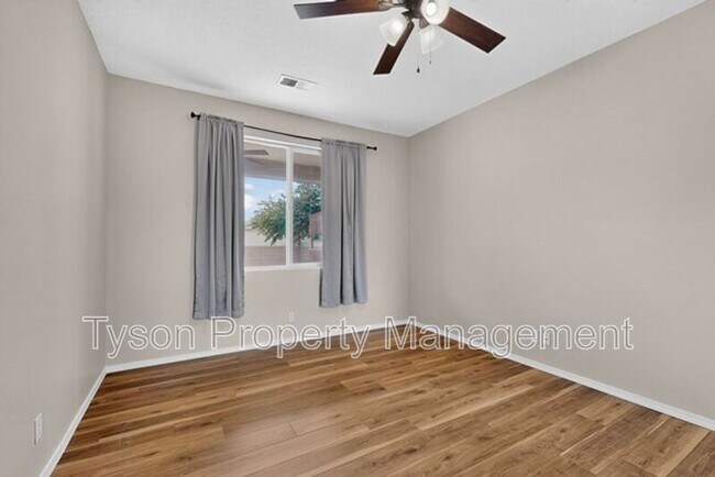 Building Photo - 10912 Dream Weaver Dr NW