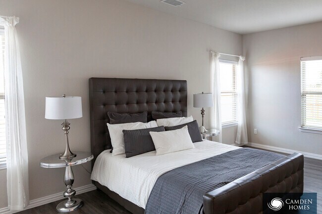 Building Photo - 1032 Rd 5102