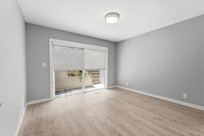 Building Photo - 32 Perego Terrace