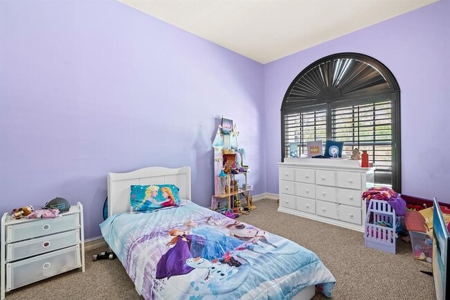 Building Photo - 3201 E Stonebrook Cir