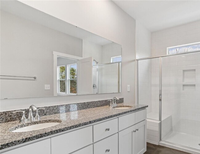 Building Photo - End-Unit Townhome w/3BR + 2-Car Garage + Balcony