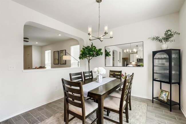 Building Photo - 6504 Albany Sleigh Dr