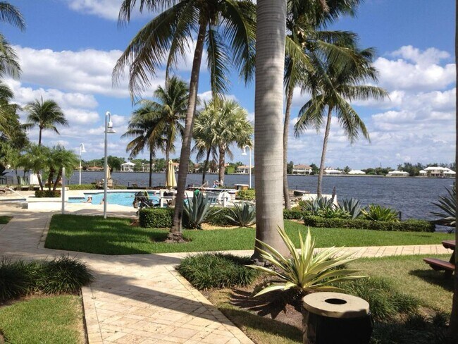 Building Photo - 123 Yacht Club Way