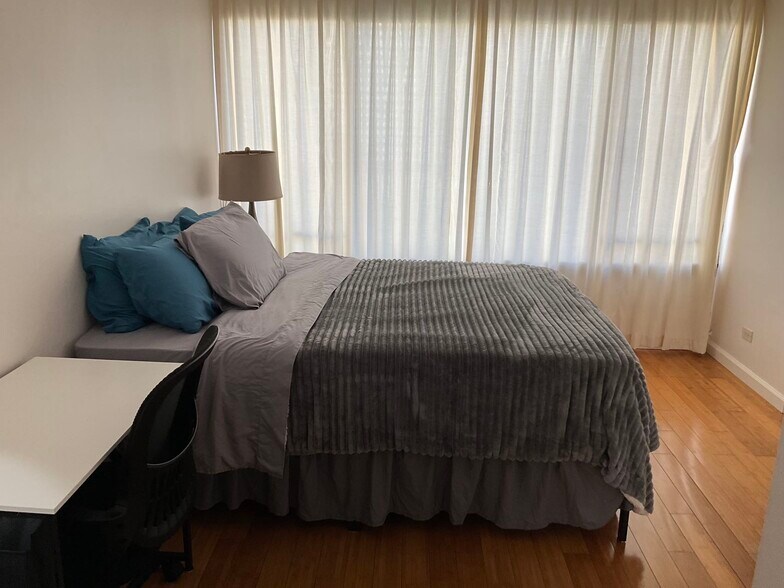 Building Photo - 1778 Ala Moana Blvd