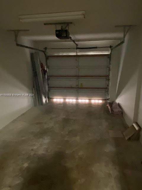 Building Photo - 480 SE 22nd Ln